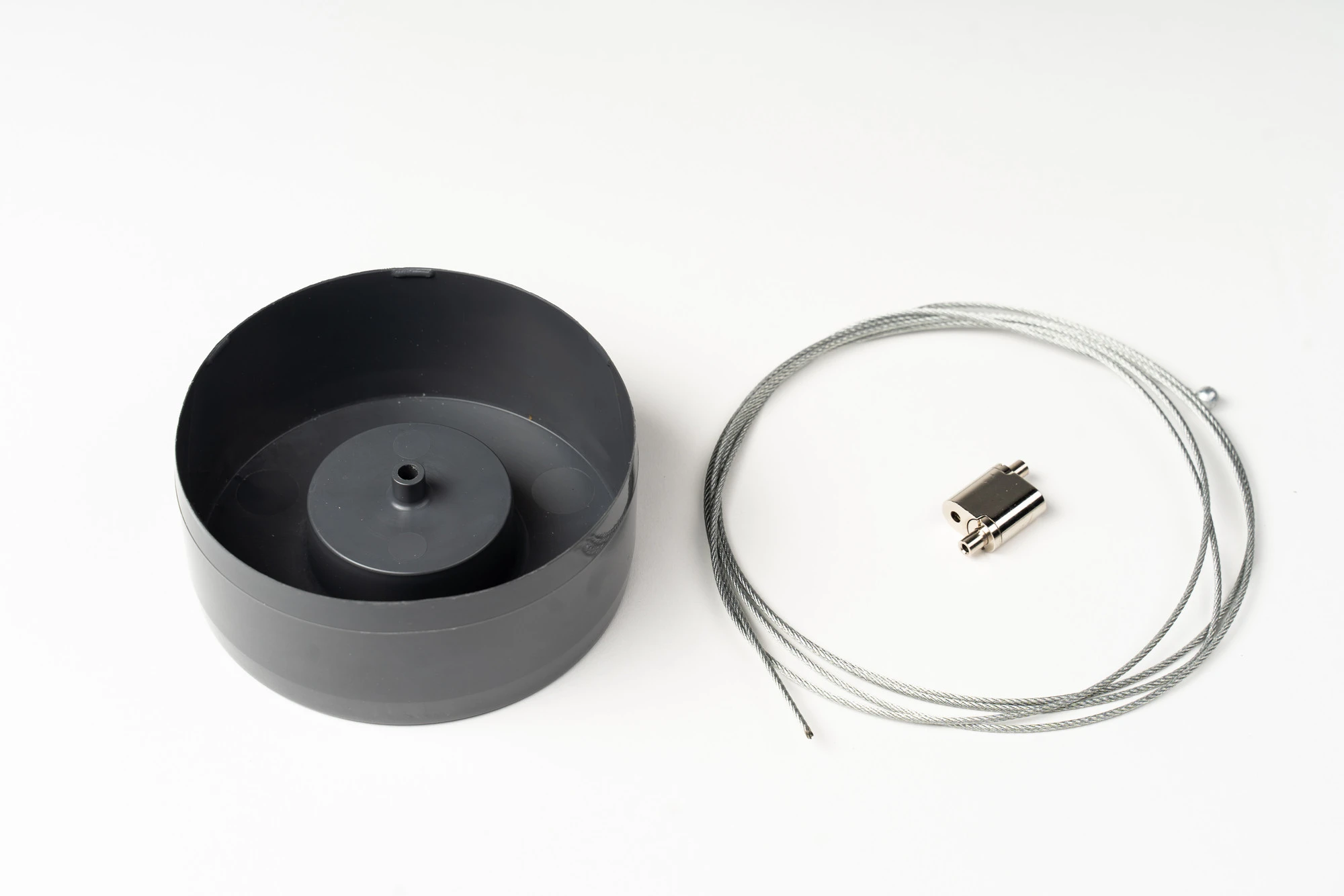 Sissi Strawberry Erdbeerturm Hanging Anthrazit (4 Etagen) | Erdbeertürme Von Gusta Garden 5 Sissi Strawberry Erdbeerturm Hanging Anthrazit (4 Etagen) | Erdbeertürme Von Gusta Garden – Bild 3