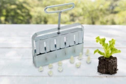 Erdballenpresse Mini 5 Mit Kleinen Und Großen Dübeleinsätzen | Erdtopfpressen Von Ladbrooke Soil Blockers 7 Erdballenpresse Mini 5 Mit Kleinen Und Großen Dübeleinsätzen | Erdtopfpressen Von Ladbrooke Soil Blockers -Samenhaus Geschäft 554530 Erdballenpresse Mini 5 mit Duebeln 050 0022 2